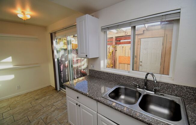 1 Bed Townhouse - 4770 Topaz #77 - Park Village