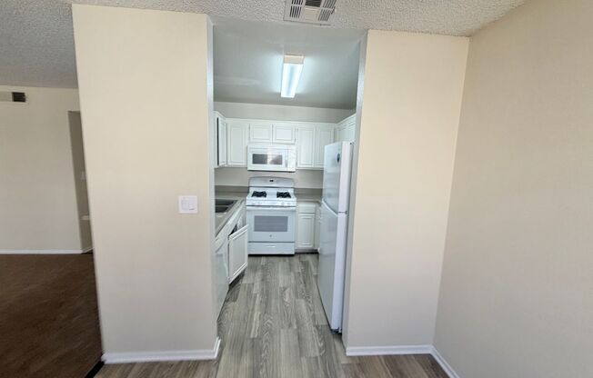 2 beds, 2 baths, $2,195, Unit 209