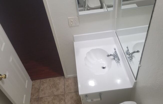 1 bed, 1 bath, $1,600