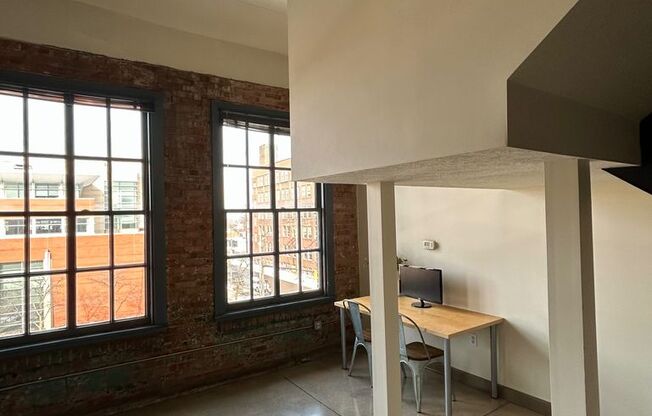 2 beds, 1 bath, 1,220 sqft, $1,850, Unit 328