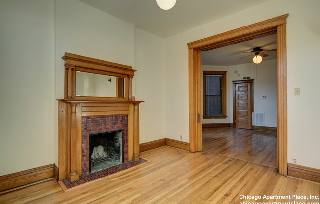 638 W Drummond Pl 20