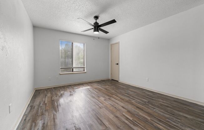 1 bed, 1 bath, 520 sqft, $1,195, Unit C-09