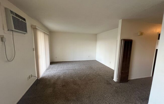 1 bed, 1 bath, $1,195, Unit 6