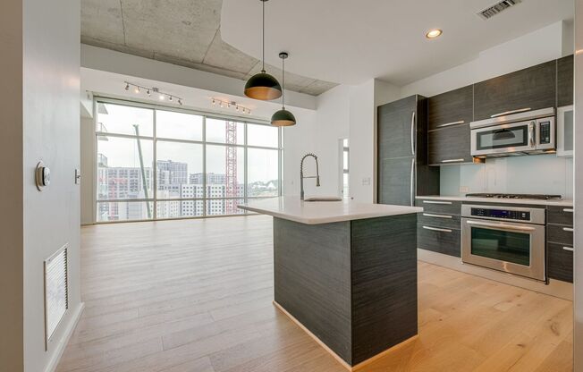2 beds, 2.5 baths, $3,995, Unit Unit 809