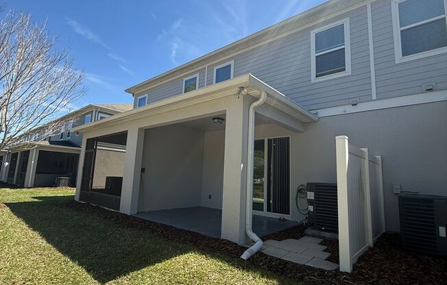 3 beds, 3 baths, $2,400