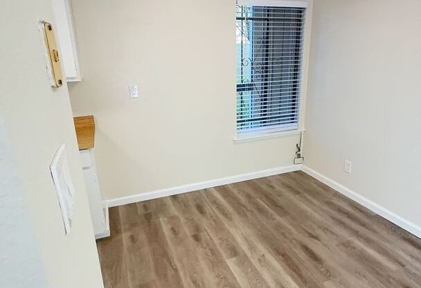 1 bed, 1 bath, $2,350, Unit 6