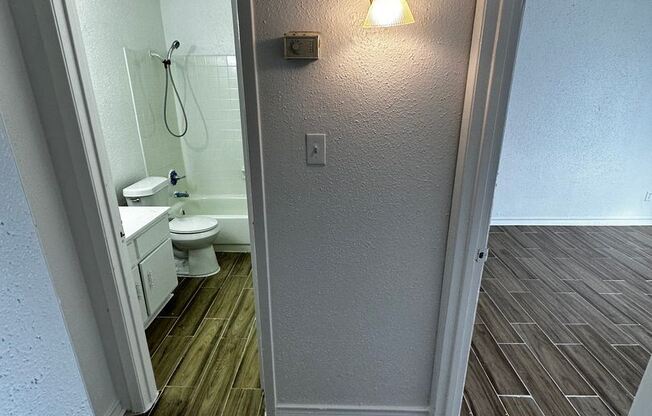 5625 Antoine Drive #210