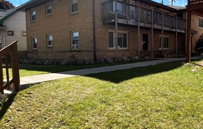 8219 W. Appleton Ave.