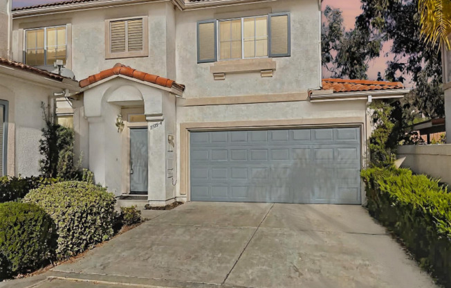 11595 COMPASS PT DR N