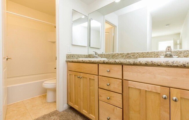 3 beds, 2 baths, $3,095, Unit 04