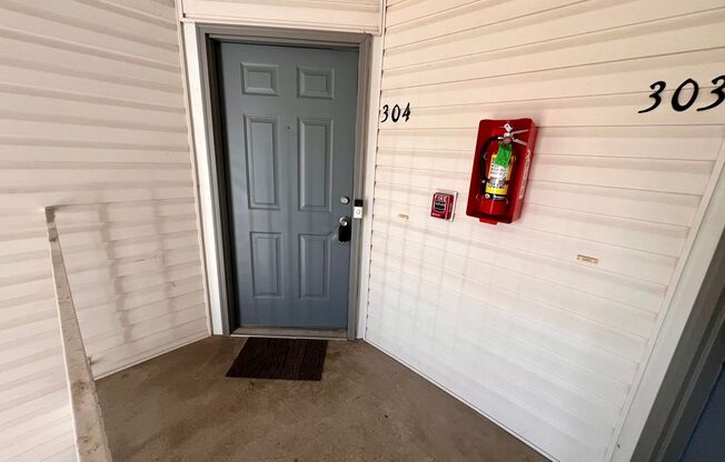 2 beds, 2 baths, $1,900, Unit Unit 304