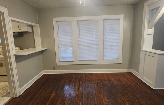 2 beds, 1 bath, $1,400