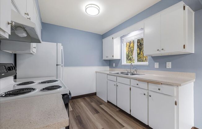 2 beds, 1 bath, 900 sqft, $1,175, Unit 2305-10