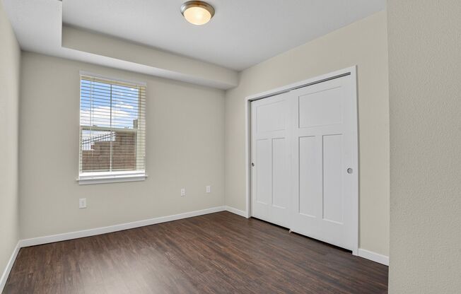 4 beds, 2 baths, 1,282 sqft, $2,200, Unit 2650-103