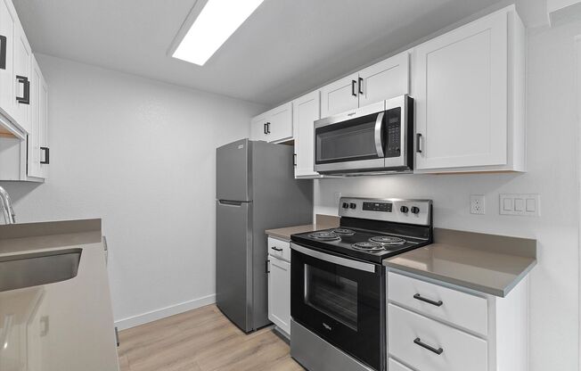 2 beds, 1 bath, 803 sqft, $1,575, Unit CMV 12215 - 101