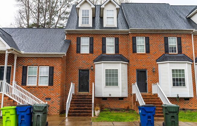 2 Bedroom + Loft Townhome in Prime Raleigh Location