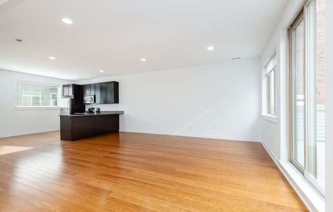 3 beds, 2 baths, 1,520 sqft, $2,653, Unit 206