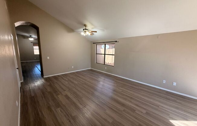 Beautiful 3 Bed / 2 Bath Surprise Home with *NO Carpet*