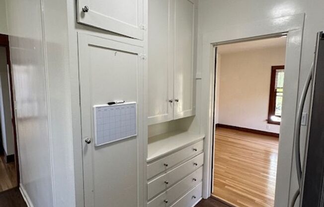 1409 Lyndon
