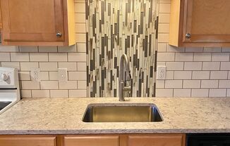 1 bed, 1 bath, 597 sqft, $1,395, Unit 959 Wealthy SE - Unit 22