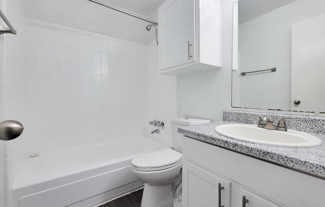 2 beds, 1 bath, 720 sqft, $1,219