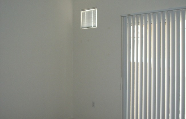 2 beds, 2 baths, $1,549, Unit # 2040