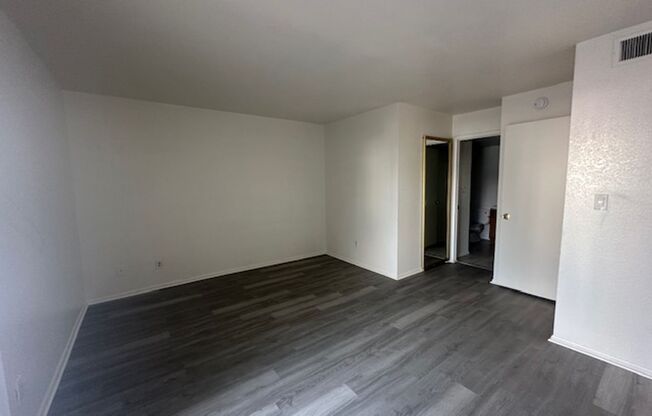 3 beds, 2 baths, $1,699, Unit # 113