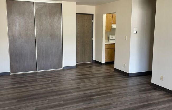 1 bed, 1 bath, 650 sqft, $769.99, Unit 1756-G4