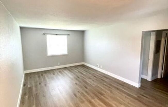 2 beds, 1 bath, $1,175, Unit D