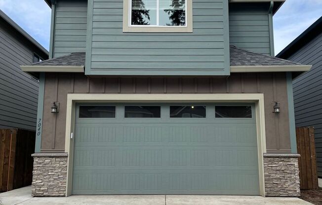 GORGEOUS 3 BED/2 BATH OPEN CONCEPT HOME IN RIDGEFIELD!!!