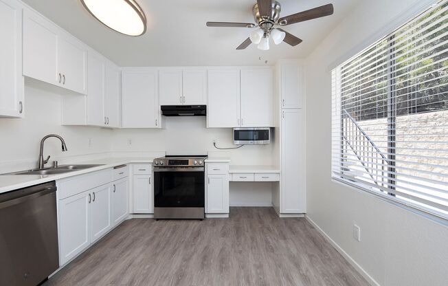 2 beds, 2 baths, $2,295, Unit 5650-03