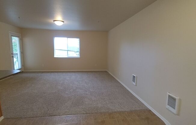 3 beds, 2 baths, 1,180 sqft, $1,695, Unit A103
