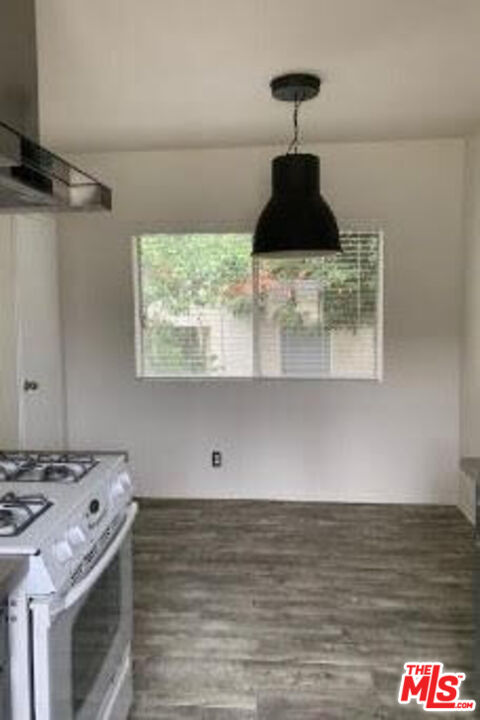 2 beds, 1 bath, 1,050 sqft, $2,675, Unit 4