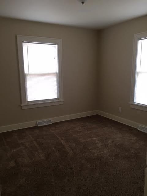 2 beds, 1 bath, $1,045