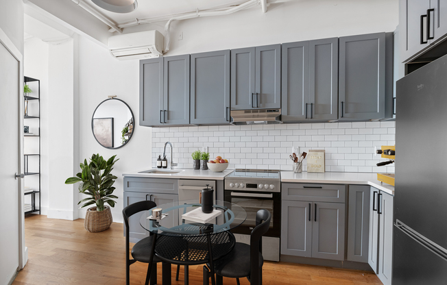Studio, 1 bath, $5,000, Unit 3A