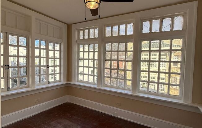 2 beds, 2 baths, 1,138 sqft, $2,795, Unit 934-12