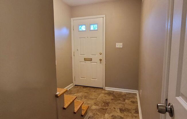 2 beds, 1 bath, $1,395