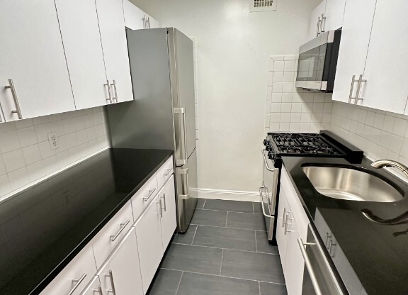 1 bed, 1 bath, $3,695, Unit 4A