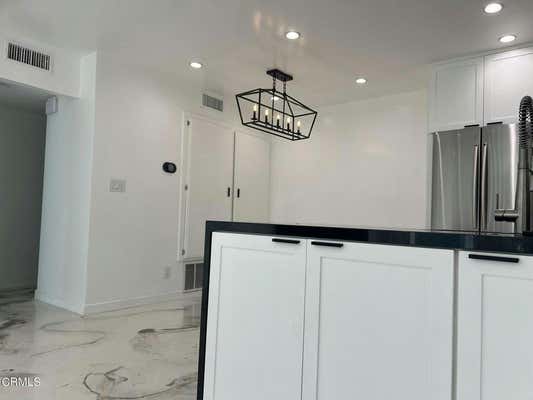 1 bed, 1 bath, 715 sqft, $2,195, Unit 34