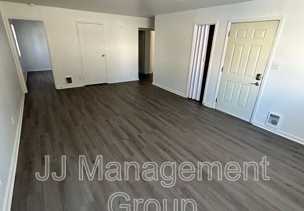 1225 2 ST