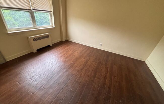 1 bed, 1 bath, 623 sqft, $1,000, Unit C63