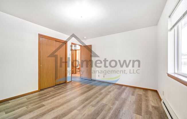 2 beds, 1 bath, 960 sqft, $1,275, Unit F1