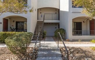 1 bed, 1 bath, $1,600, Unit Building 1 - second floor