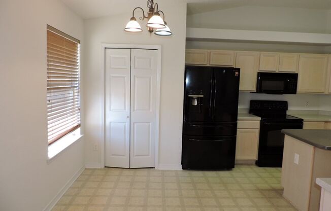 Four bedroom home near Whiting Field!