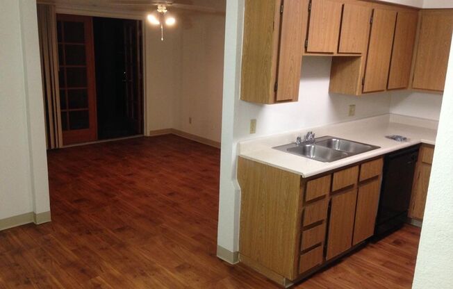 1 bed, 1 bath, 775 sqft, $1,400, Unit 198