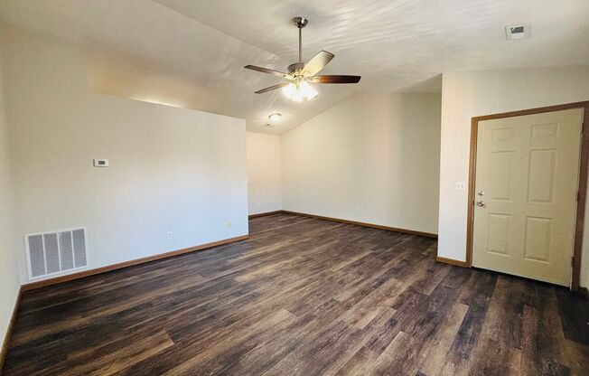 1 bed, 1 bath, 642 sqft, $1,025, Unit 5819-10 PVC