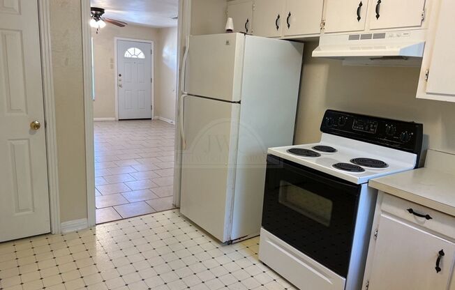 2 beds, 1 bath, $725, Unit 1608 Duncan Ave