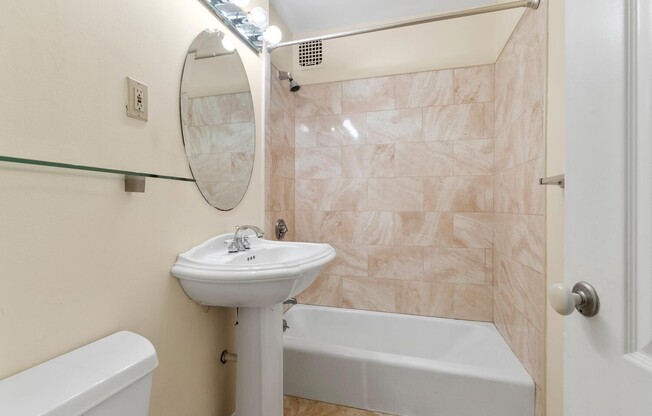 2 beds, 2 baths, 1,350 sqft, $4,000, Unit 1