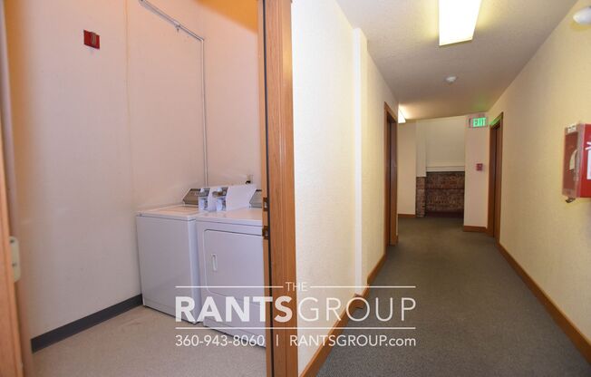 2 beds, 1 bath, 707 sqft, $1,400, Unit 1