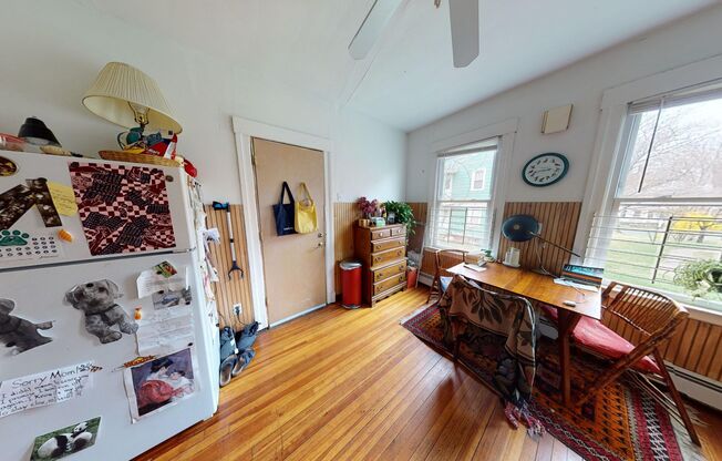 2 beds, 1 bath, $1,995, Unit Unit 2 (1st Fl)